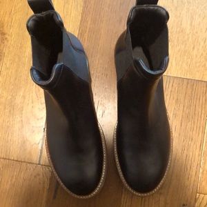 Everlane - The Italian Leather Chelsea Boot - Black - 9